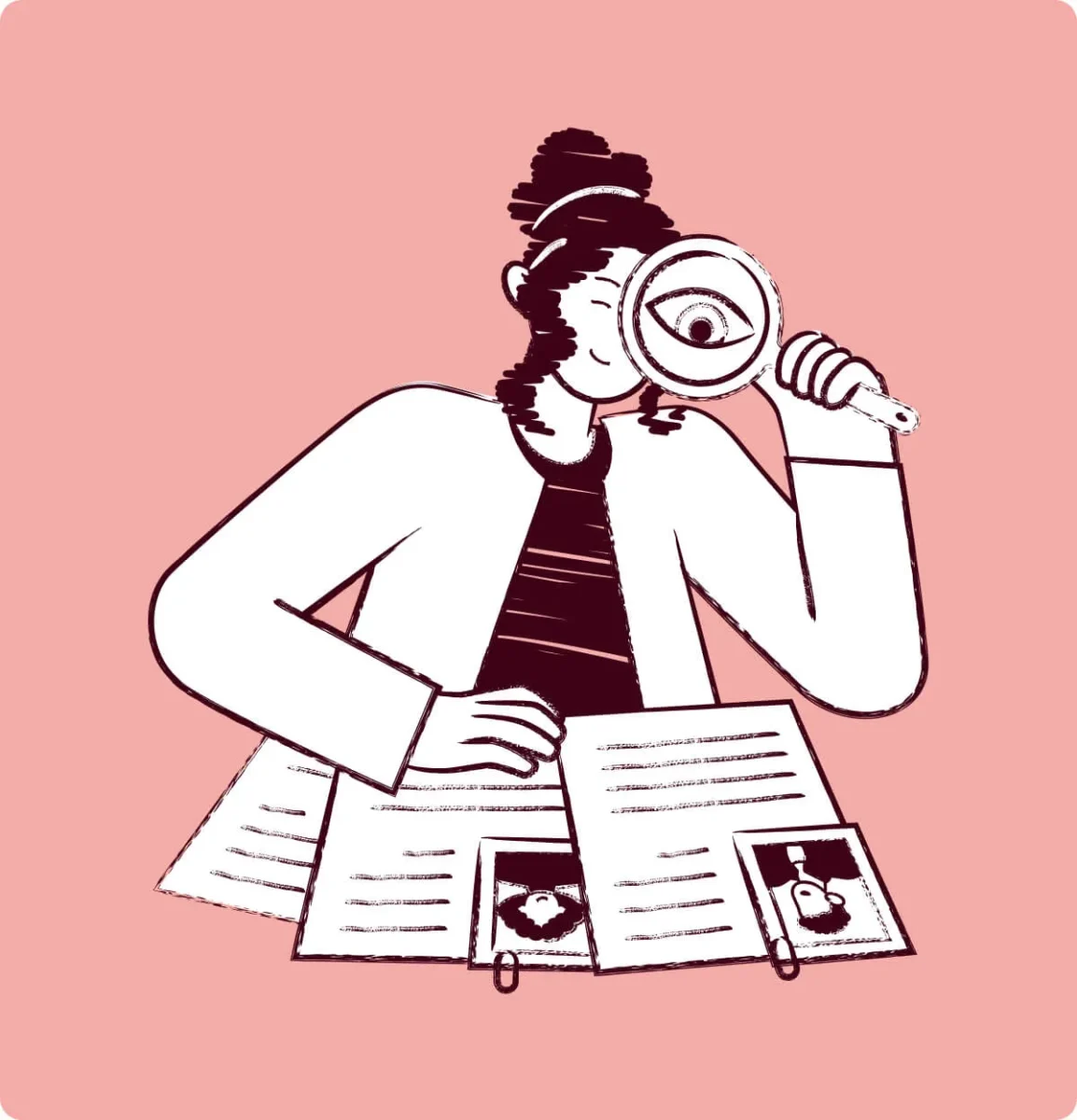 Person granskar dokument med förstoringsglas vid ett bord med papper och foton.